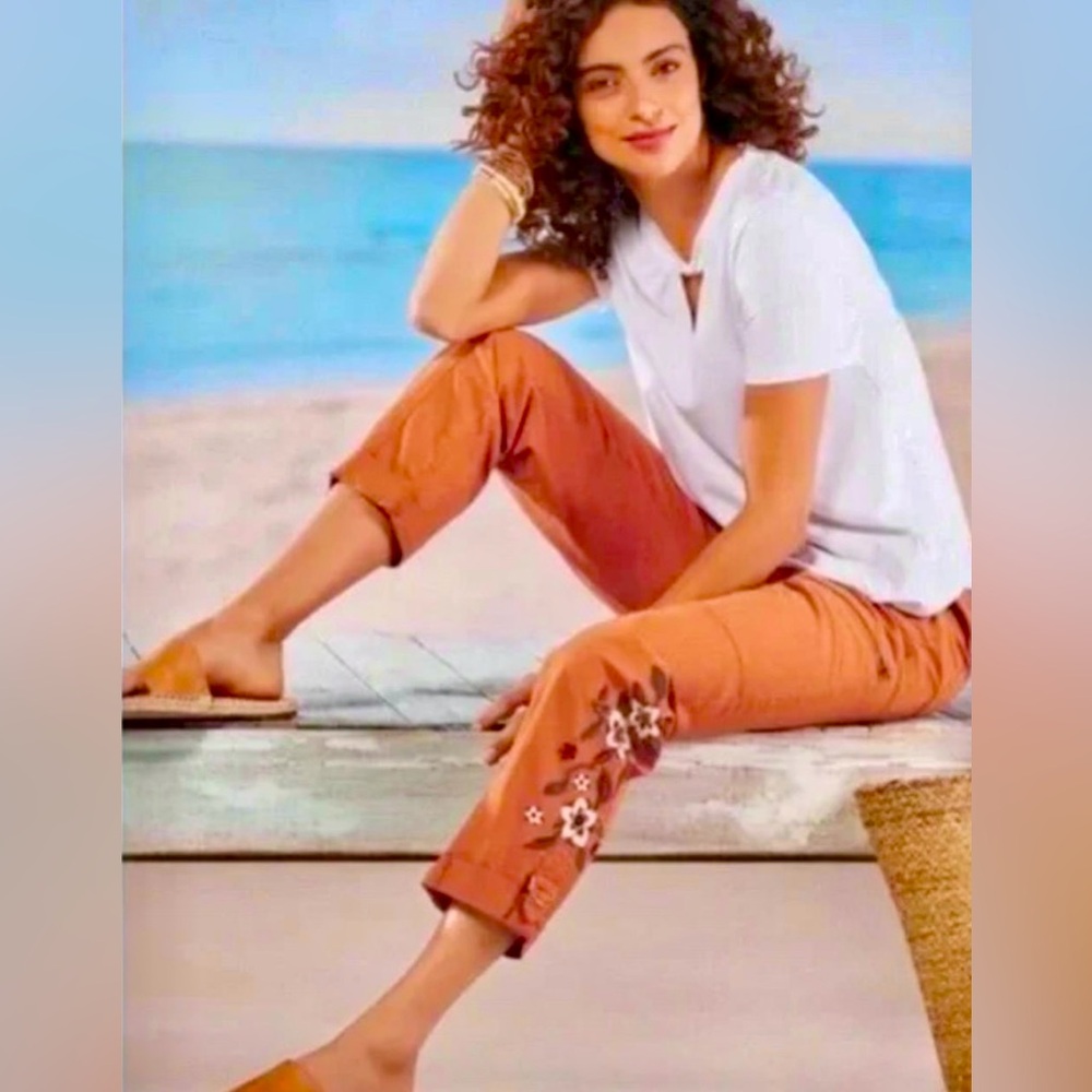 Soft Surroundings Everything Under the Sun Embroidered Tab Rolled Hem Pants